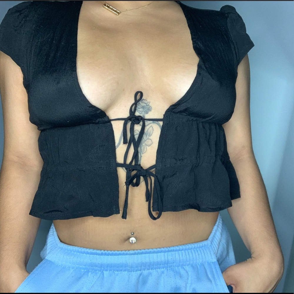 Tied up shirt